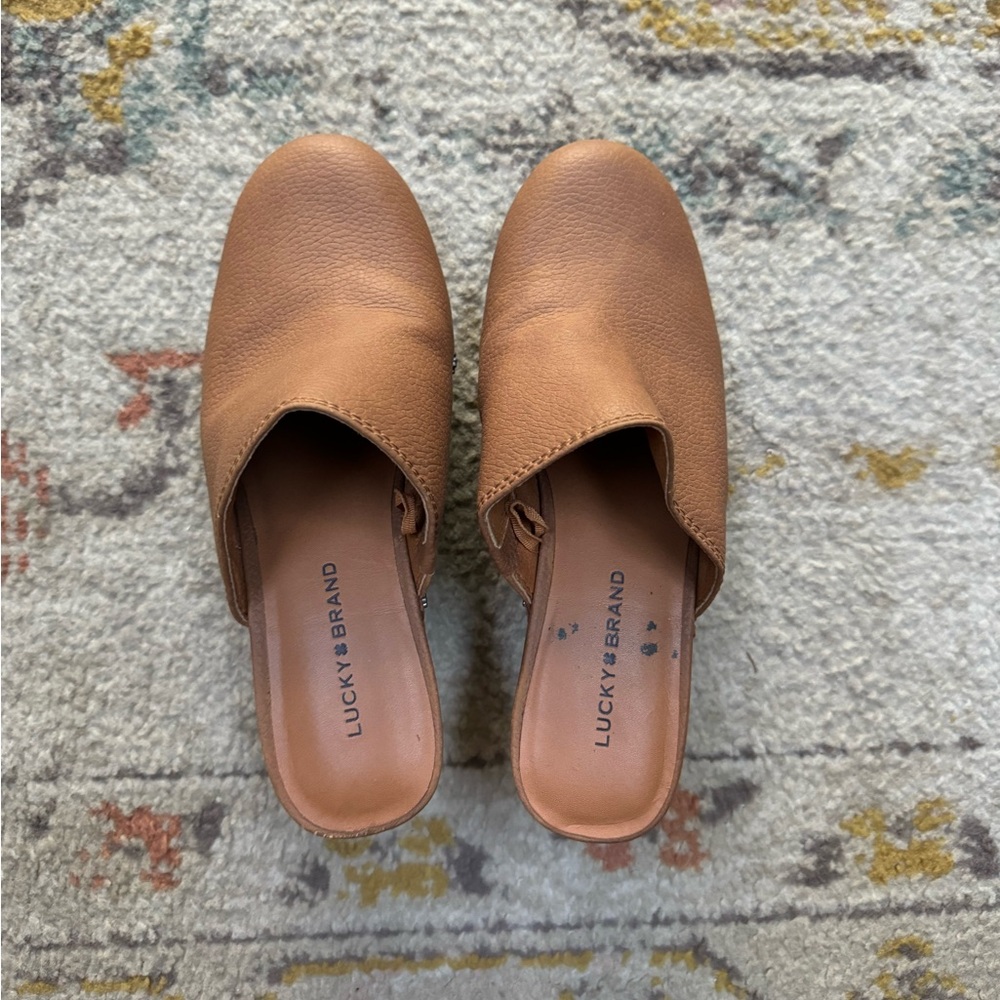 Lucky brand clogs
